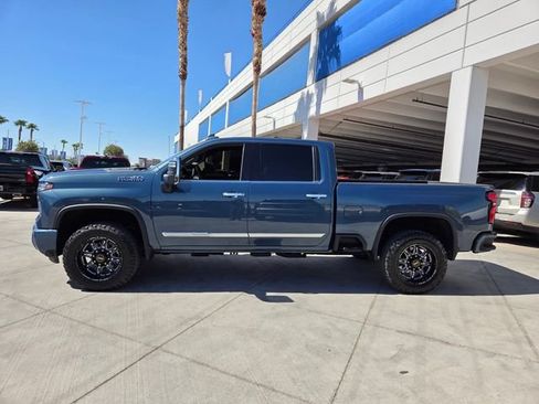 Certified 2024 Chevrolet Silverado 2500 High Country w/ High Country Premium Package AWD/4WD image 3