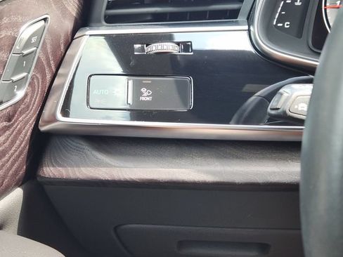 Used 2021 Audi Q8 Prestige AWD/4WD image 22