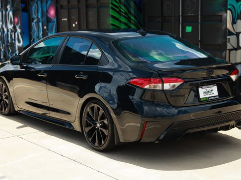 Used 2022 Toyota Corolla SE FWD image 8