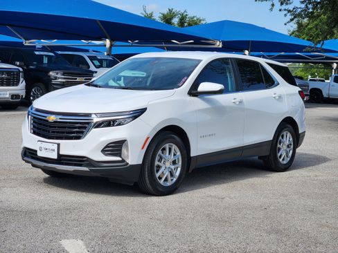 Used 2024 Chevrolet Equinox LT FWD image 2