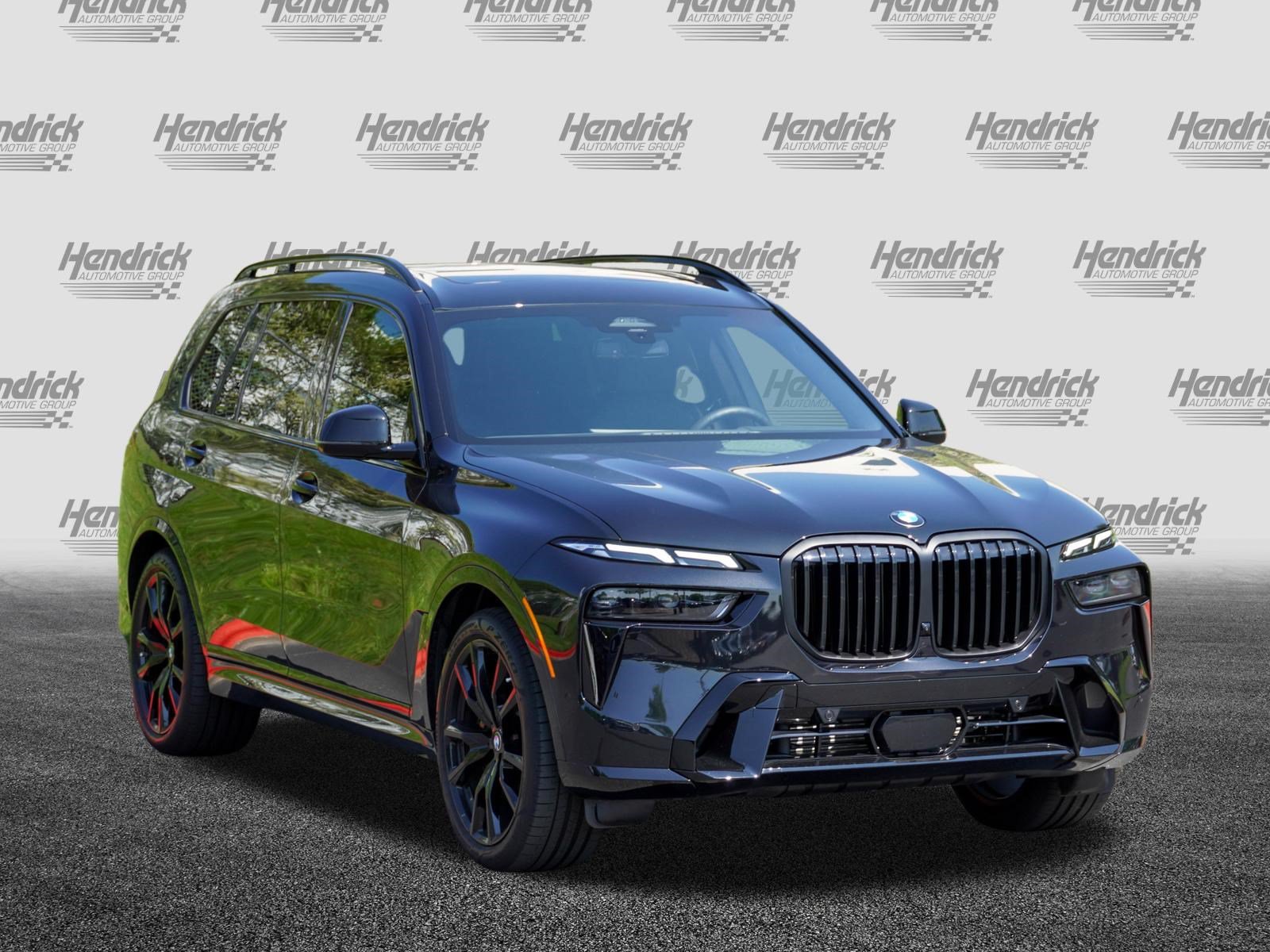 Certified 2027 BMW X7 xDrive40i w/ M Sport Package AWD/4WD image 2