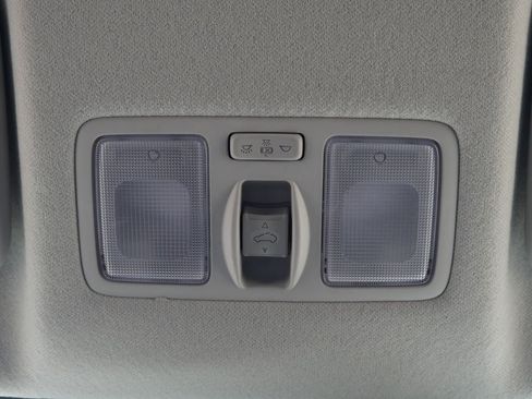 Used 2025 Hyundai Venue SEL FWD image 43
