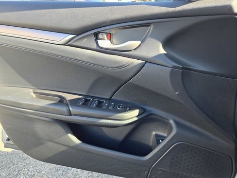 Used 2018 Honda Civic EX-L image 25