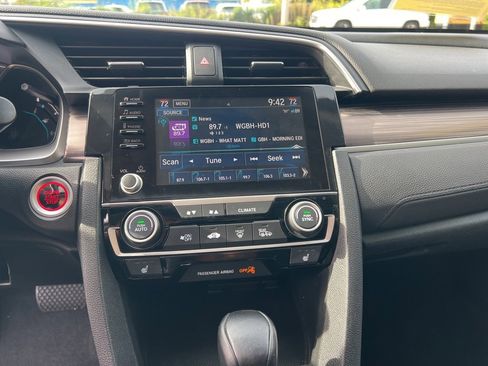 Used 2020 Honda Civic EX image 17