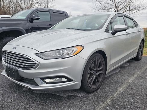 Used 2018 Ford Fusion SE w/ Equipment Group 201A image 1