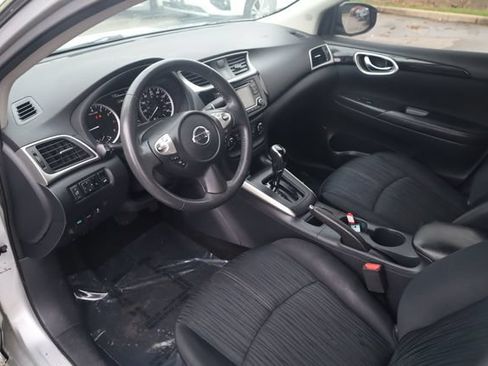 Used 2016 Nissan Sentra SV FWD image 9