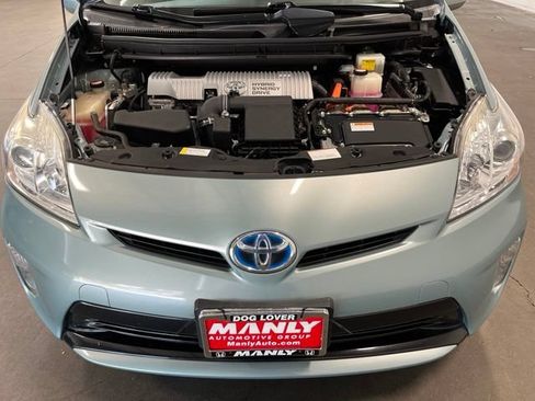 Used 2015 Toyota Prius Three FWD image 9