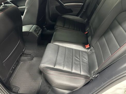 Used 2020 Volkswagen GTI SE FWD image 42