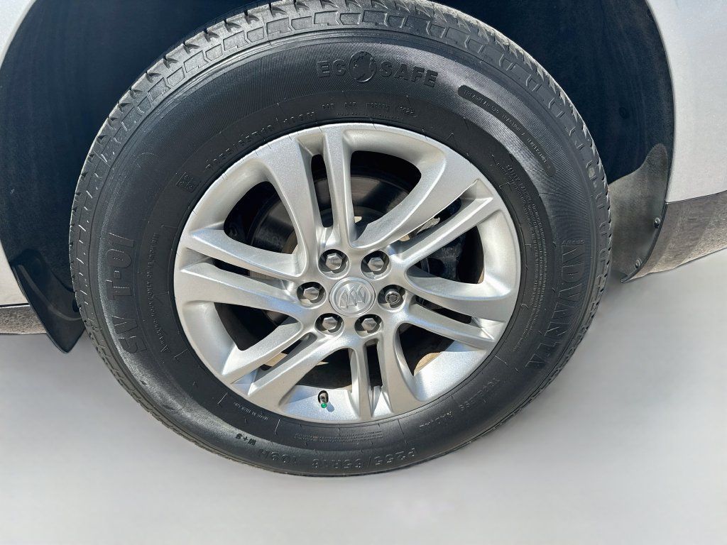 Used 2018 Buick Enclave Essence FWD image 25