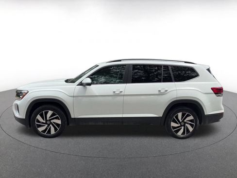 Used 2025 Volkswagen Atlas SE AWD/4WD image 9