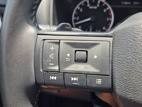 Used 2025 Nissan Rogue SV FWD image 24