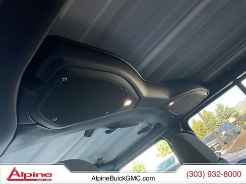 Used 2025 Jeep Wrangler Unlimited Sahara AWD/4WD image 20