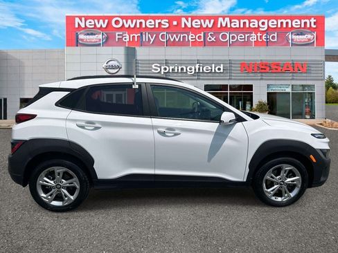 Used 2023 Hyundai Kona SEL w/ Winter Weather Package AWD/4WD image 4