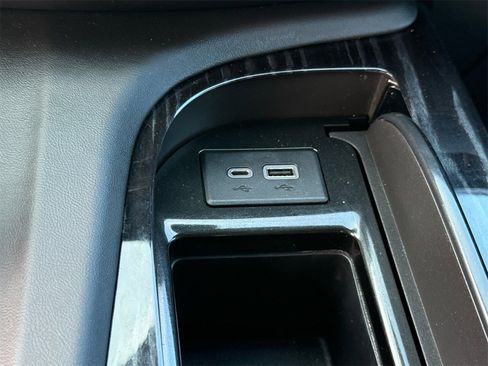 Used 2021 Cadillac Escalade Sport w/ Driver Assist Tech Package image 22