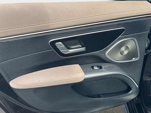Used 2022 Mercedes-Benz EQS 450+ Sedan image 11