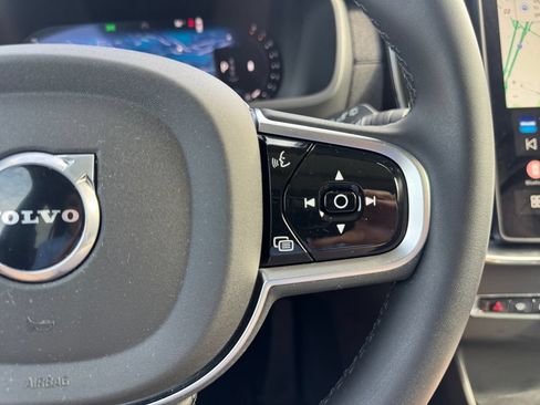 Certified 2025 Volvo XC90 B5 Core AWD/4WD image 16