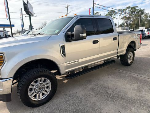 Used 2019 Ford F250 XLT image 4