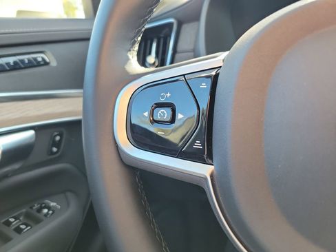 Certified 2025 Volvo XC90 B5 Plus image 26