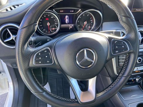 Used 2018 Mercedes-Benz CLA 250 image 10