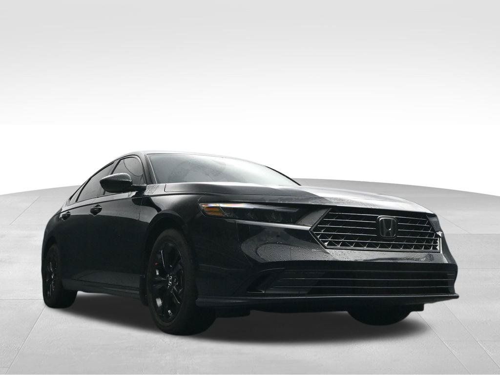 Used 2025 Honda Accord SE image 39