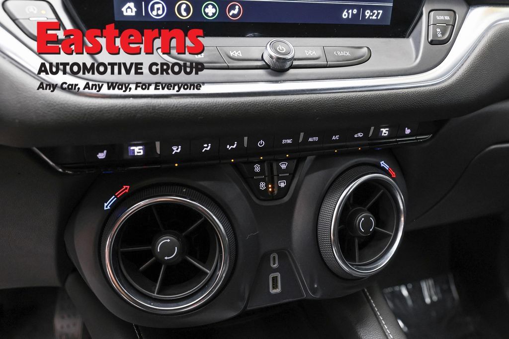 Used 2025 Chevrolet Blazer LT FWD image 20