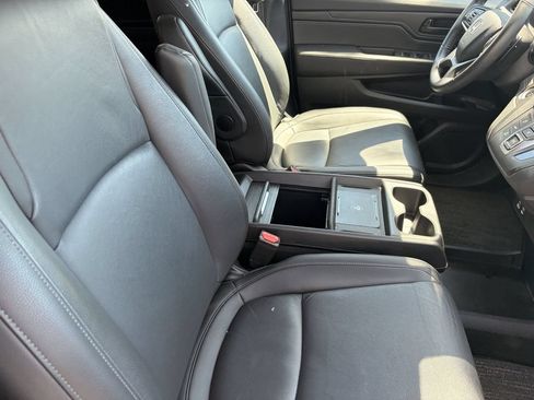 Used 2025 Honda Odyssey EX-L image 9