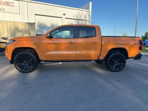 Used 2025 Chevrolet Colorado Z71 w/ Z71 Convenience Package 2 AWD/4WD image 2