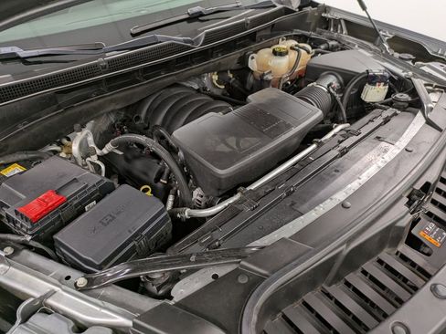 Used 2023 Cadillac Escalade ESV Premium Luxury image 31