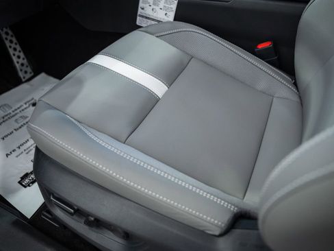 New 2026 Toyota Camry SE FWD image 31