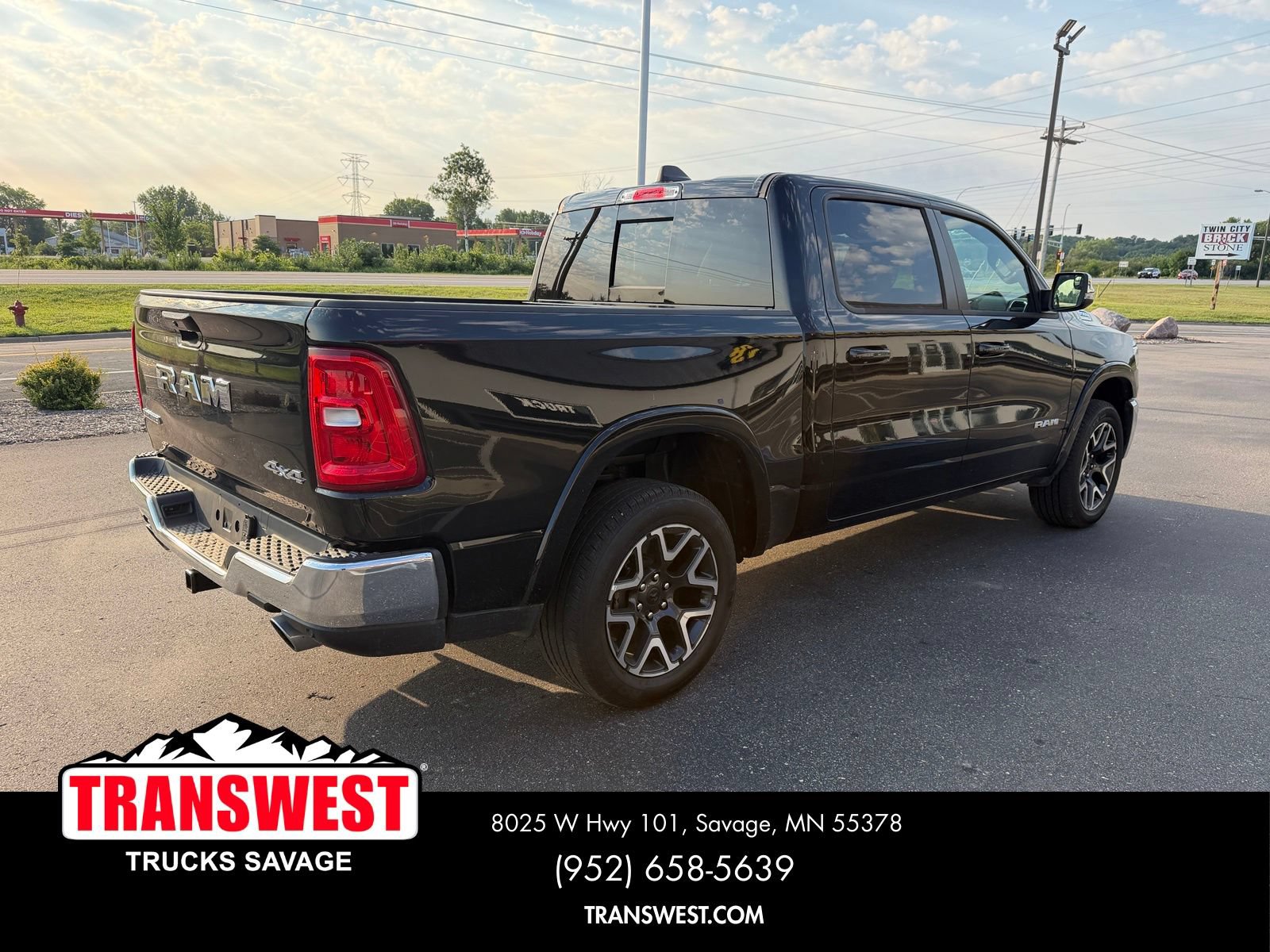 Used 2026 RAM 1500 Laramie AWD/4WD image 4