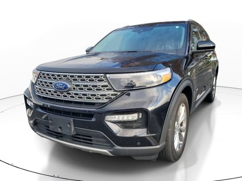 Used 2024 Ford Explorer Limited image 3