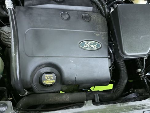 Used 2013 Ford Edge SEL image 29