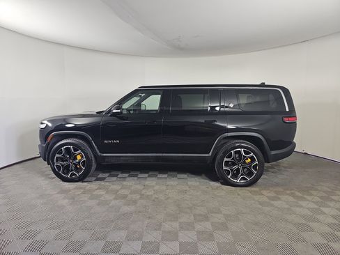 Used 2022 Rivian R1S Launch Edition image 2