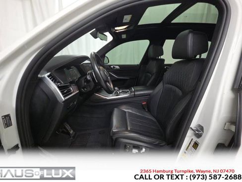 Used 2020 BMW X7 M50i w/ Dynamic Handling Package AWD/4WD image 4