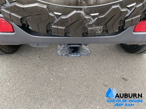 Used 2024 Jeep Wrangler Unlimited Rubicon AWD/4WD image 11