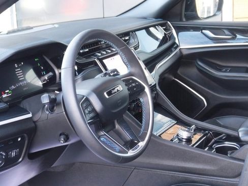 Used 2023 Jeep Grand Cherokee Trailhawk w/ Luxury Tech Group III image 24