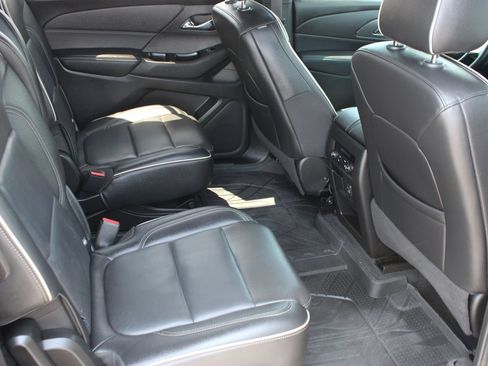 Used 2023 Chevrolet Traverse Premier w/ Redline Edition FWD image 25