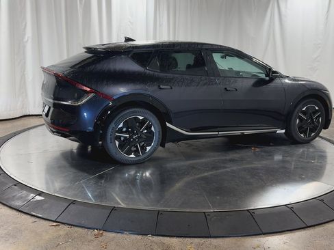 New 2025 Kia EV6 Wind image 9