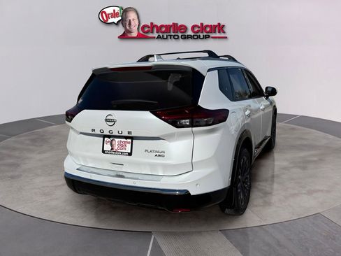 Used 2025 Nissan Rogue Platinum AWD/4WD image 5