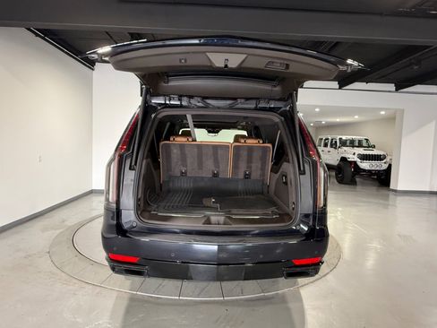Used 2022 Cadillac Escalade ESV Sport w/ Touring Package AWD/4WD image 13