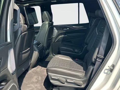Certified 2023 Cadillac Escalade Sport Platinum AWD/4WD image 17
