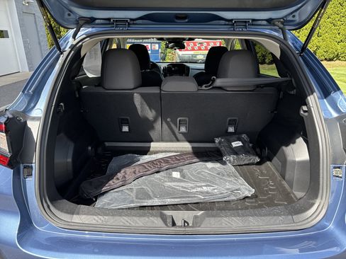 Used 2024 Subaru Crosstrek 2.0i Premium AWD/4WD image 5