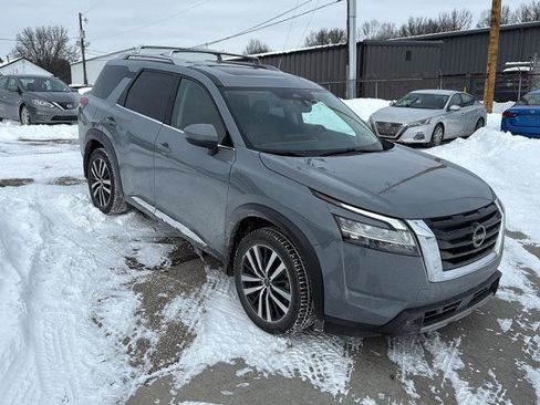 Certified 2022 Nissan Pathfinder Platinum w/ Cargo Package image 1