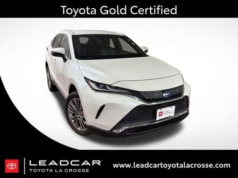 Certified 2022 Toyota Venza XLE image 1