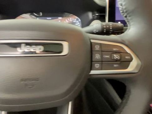 Used 2024 Jeep Compass Limited w/ Sun and Sound Group AWD/4WD image 22