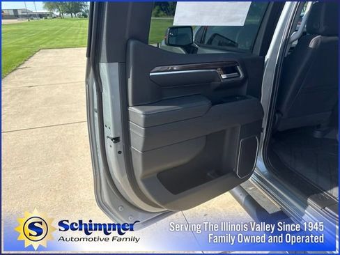 New 2026 Chevrolet Silverado 1500 RST w/ Redline Edition AWD/4WD image 15