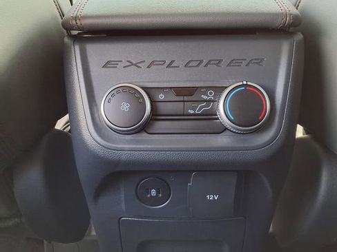 New 2026 Ford Explorer Active RWD image 8