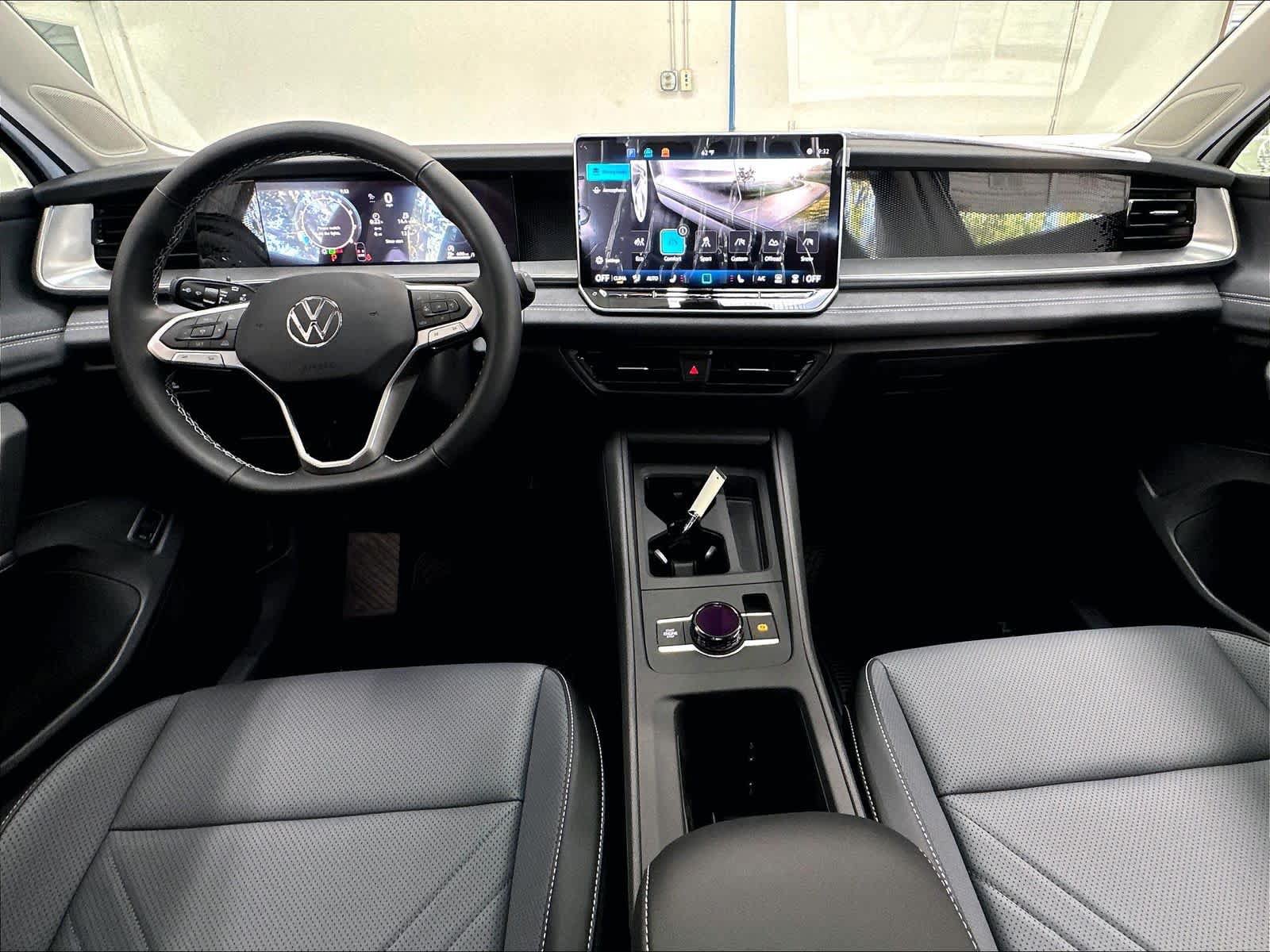 New 2026 Volkswagen Tiguan SE AWD/4WD image 5