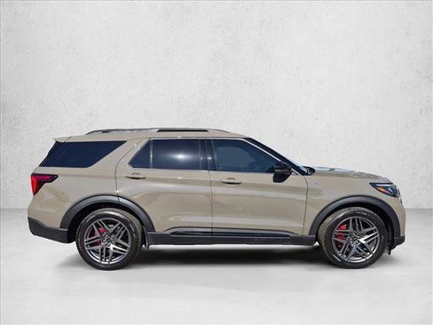 Used 2026 Ford Explorer ST-Line w/ ST-Line Street Pack RWD image 4