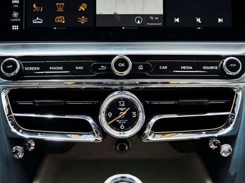 Used 2021 Bentley Flying Spur V8 AWD/4WD image 75